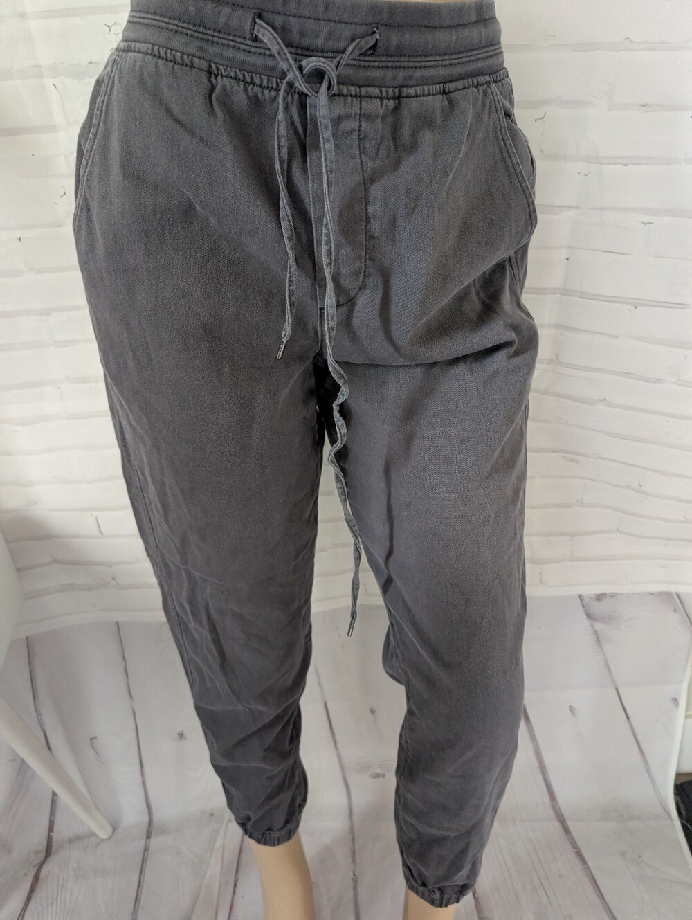 GAP Women's Charcoal Drawstring Jogger Pants